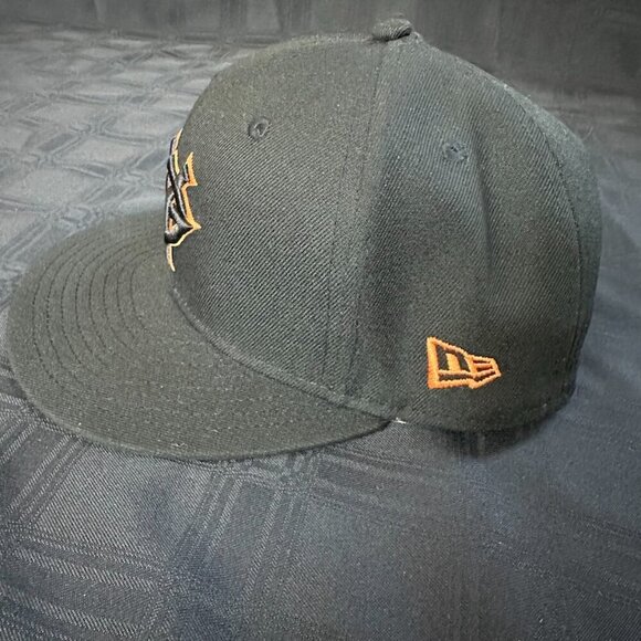 NEW ERA 59FIFTY Fitted Cap Yomiuri Giants Black x Black/Orange Cap 2024 - Size 7 - Picture 6 of 10